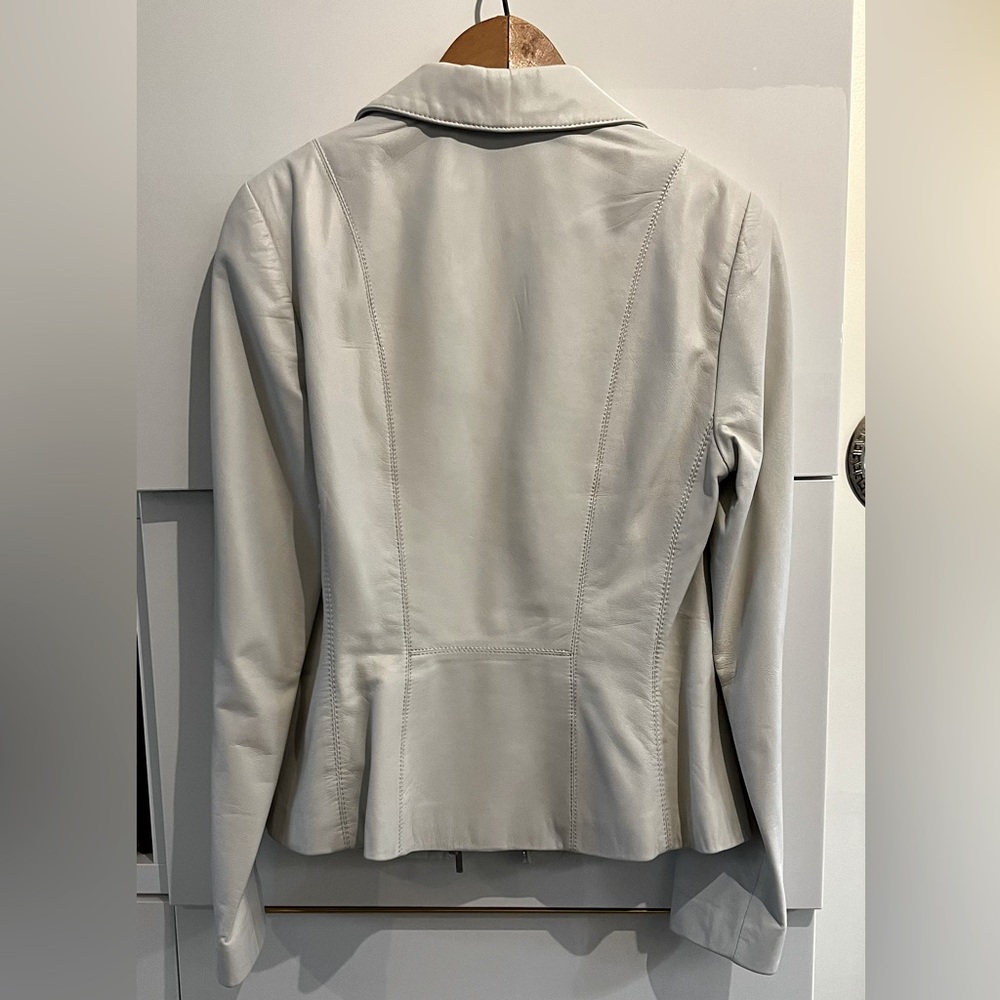 Danier leather jacket - Picture 3 of 3